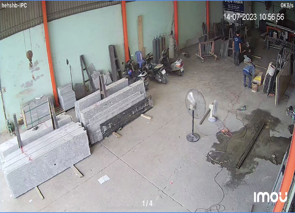 Hình  Loại Camera  thực tế  chất lượng hình ảnh 2.0 MP của bộ Lắp Đặt Camera Kho Hàng Giá Rẻ sử dụng mã DH-HAC-HFW1200DP-S5