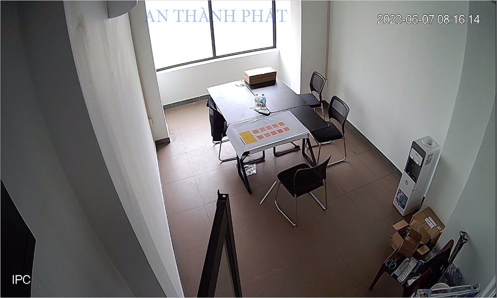 Hình  Loại Camera Giá re  thực tế  Trong và nét cả ngày và đêm với 4.0 MP của bộ Lắp Đặt Camera Xưởng In Quần Áo sử dụng mã DH-IPC-HFW1431S1-A-S4